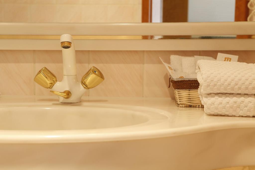 Hotel Villa Brenner Grünstadt الغرفة الصورة