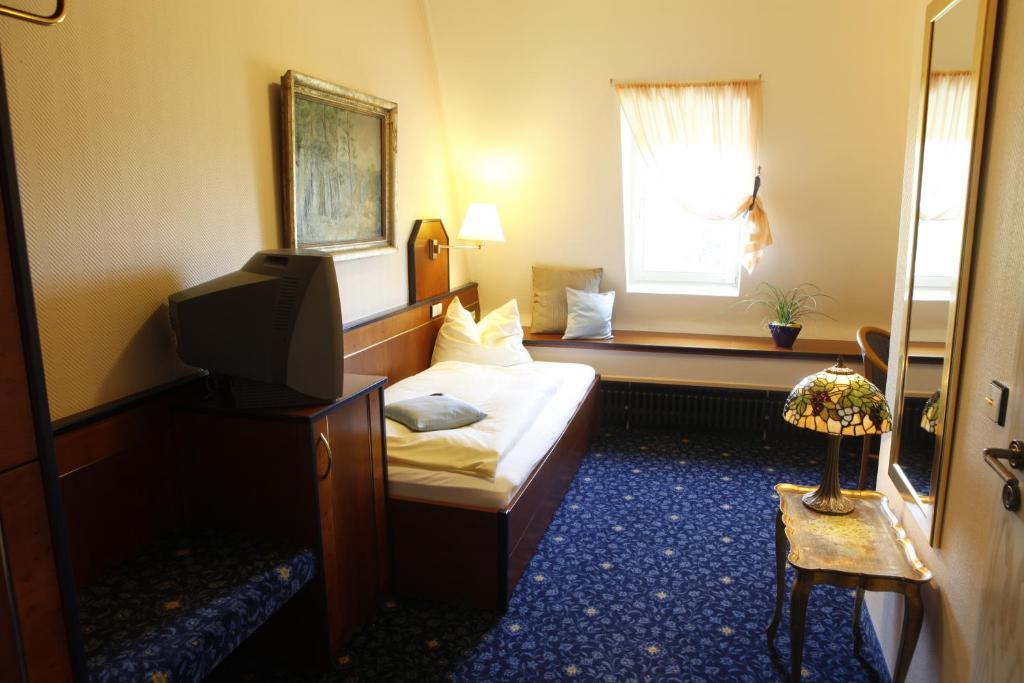 Hotel Villa Brenner Grünstadt الغرفة الصورة